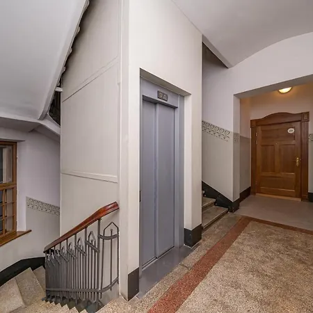 Pulkveza Brieza 7 Street Two Bedroom Рига